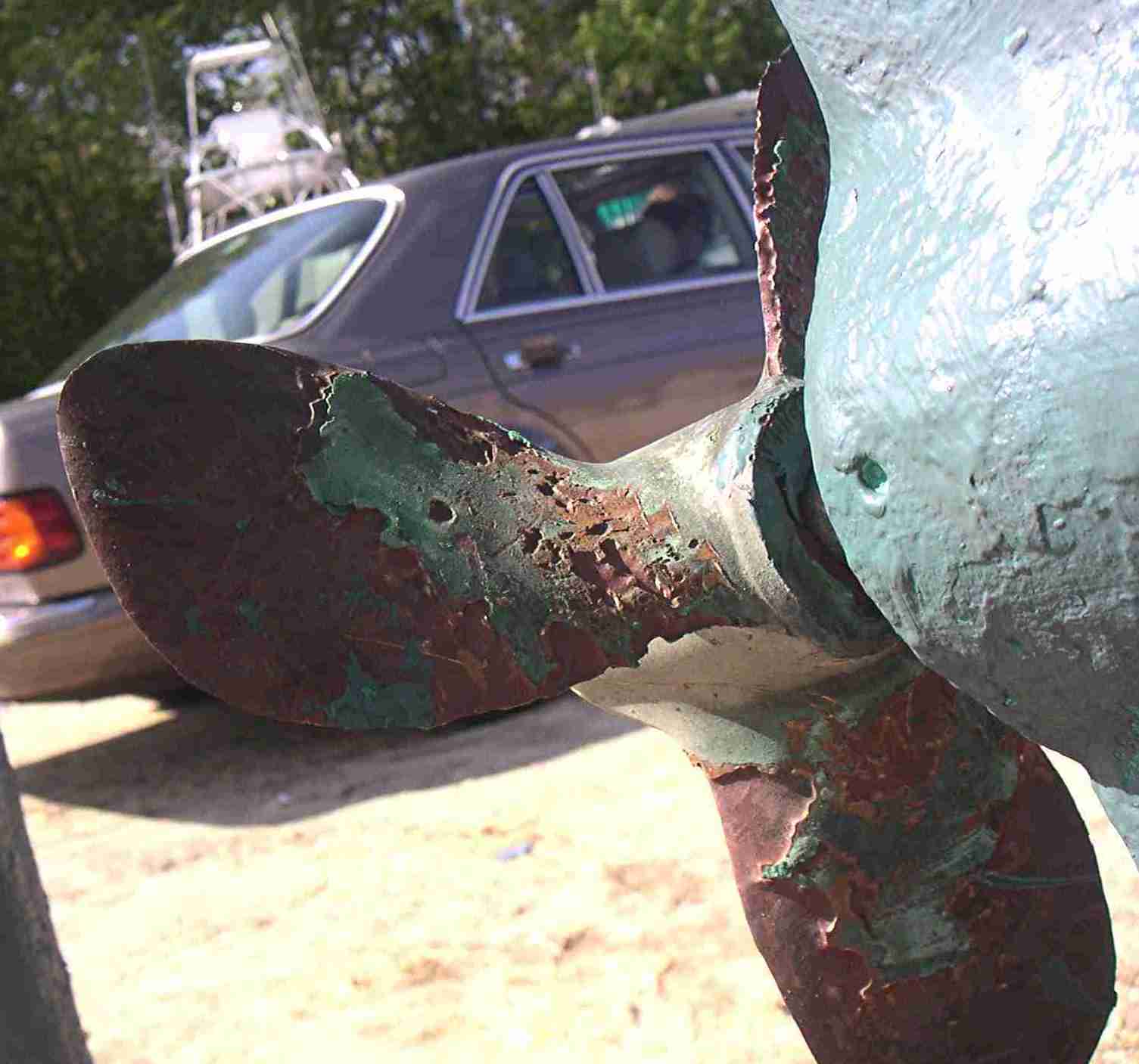 No Winglets and deep gouges